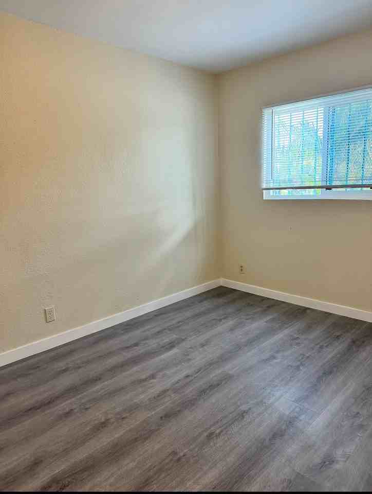 9427 S. BROADWAY - Photo 5 of 15