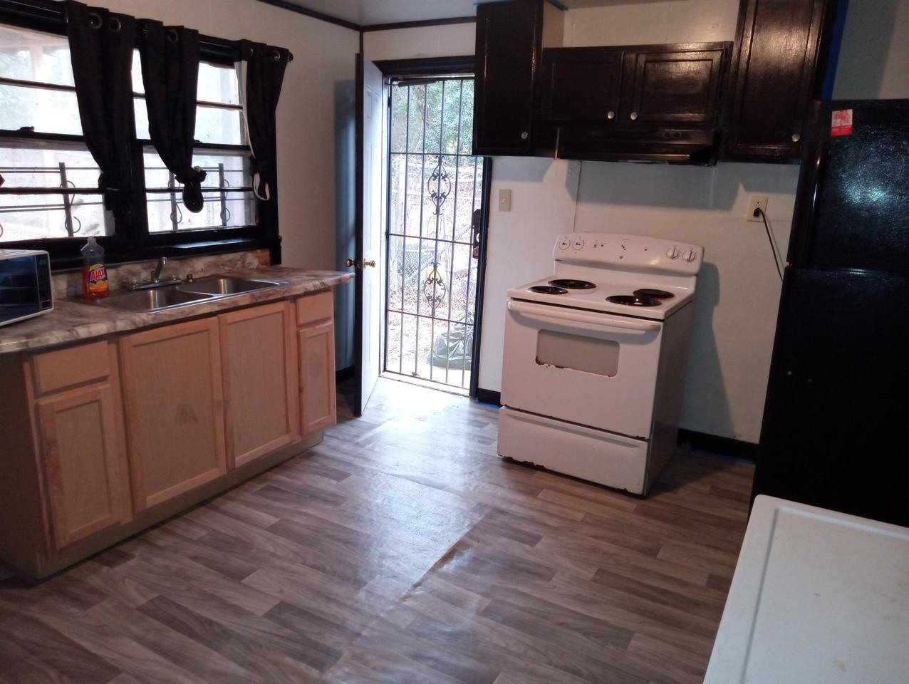 155 Hyacinth Avenue Northwest - Photo 5 of 14