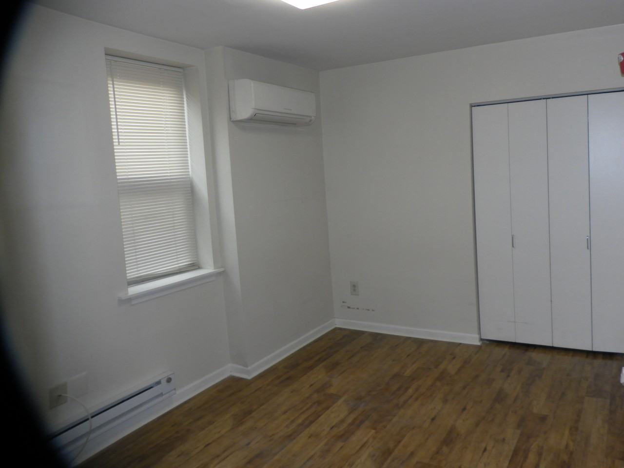 508 W. Queen Lane - Photo 4 of 7