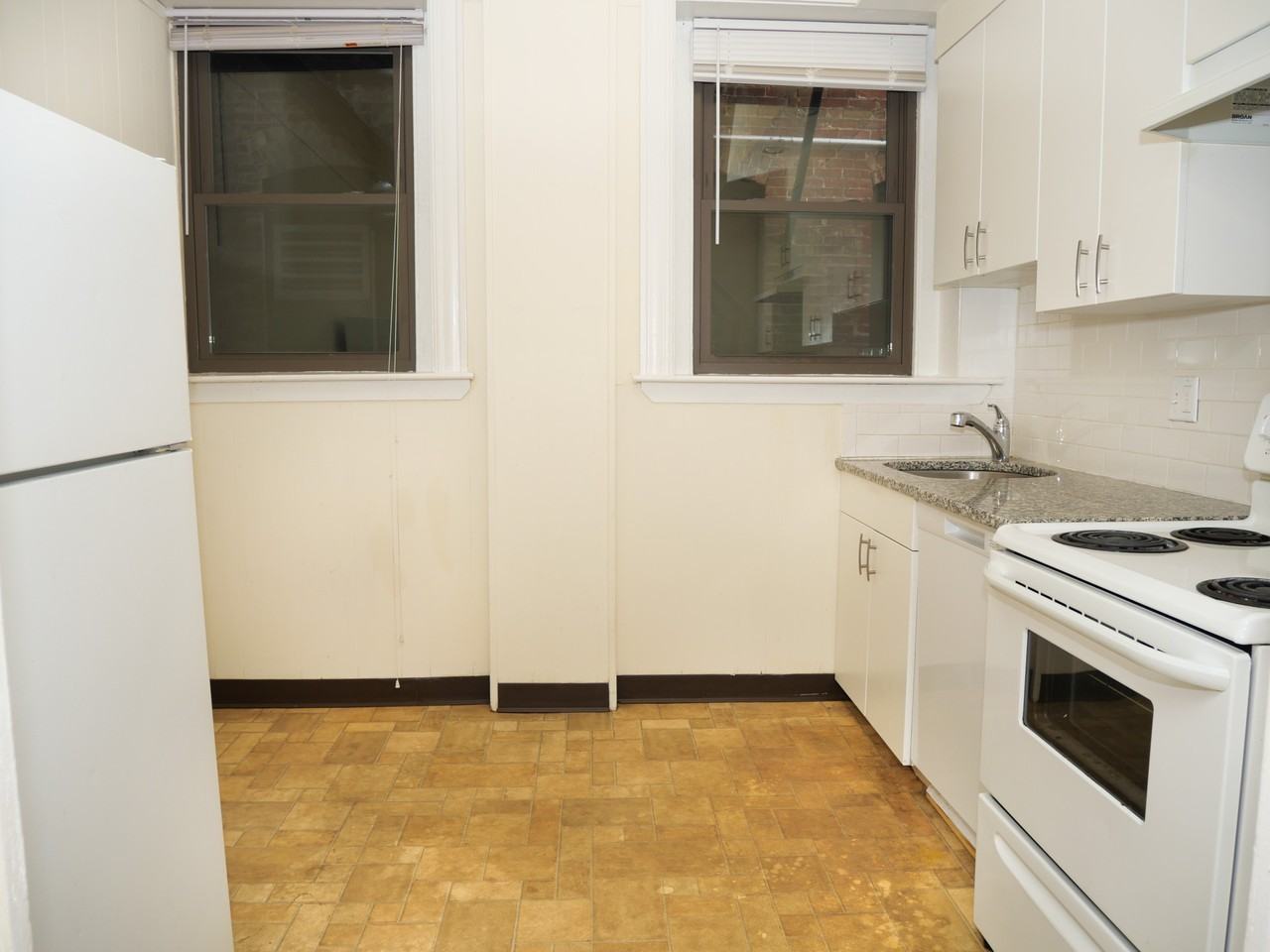 1386 Beacon Street - Photo 3 of 22