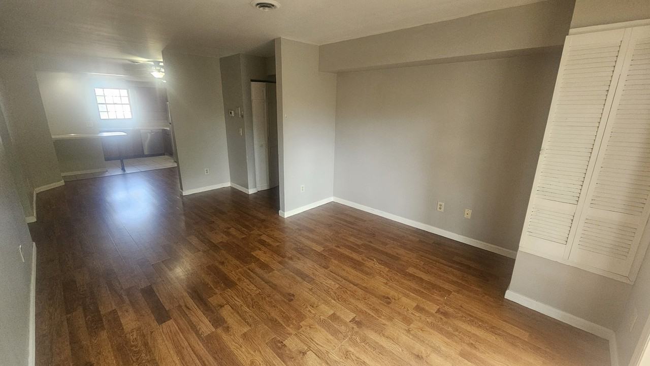 2400 Albany Street - Photo 5 of 12