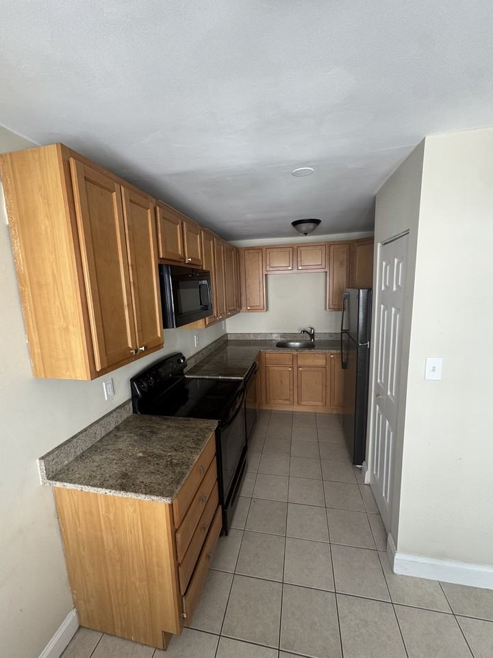 124 East 3rd Avenue- 11 - Photo 3 of 8