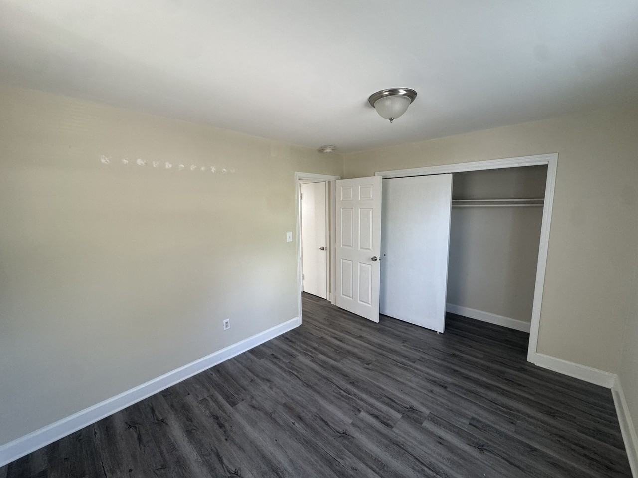 124 East 3rd Avenue- 11 - Photo 5 of 8