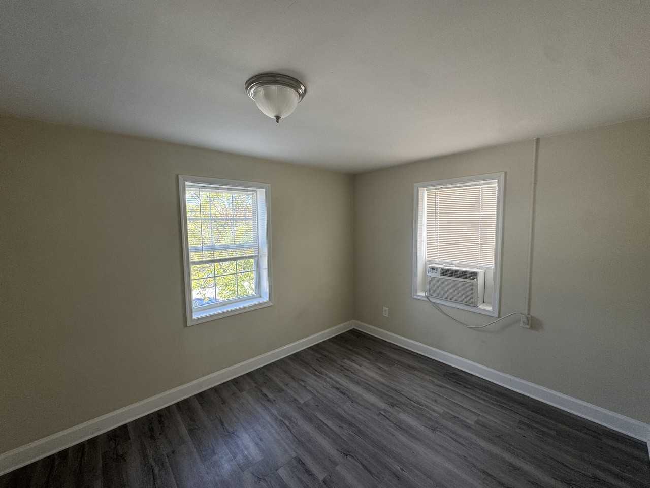 124 East 3rd Avenue- 11 - Photo 6 of 8