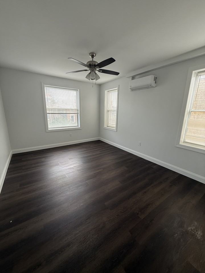 1820 California Street Northwest - Photo 4 of 8