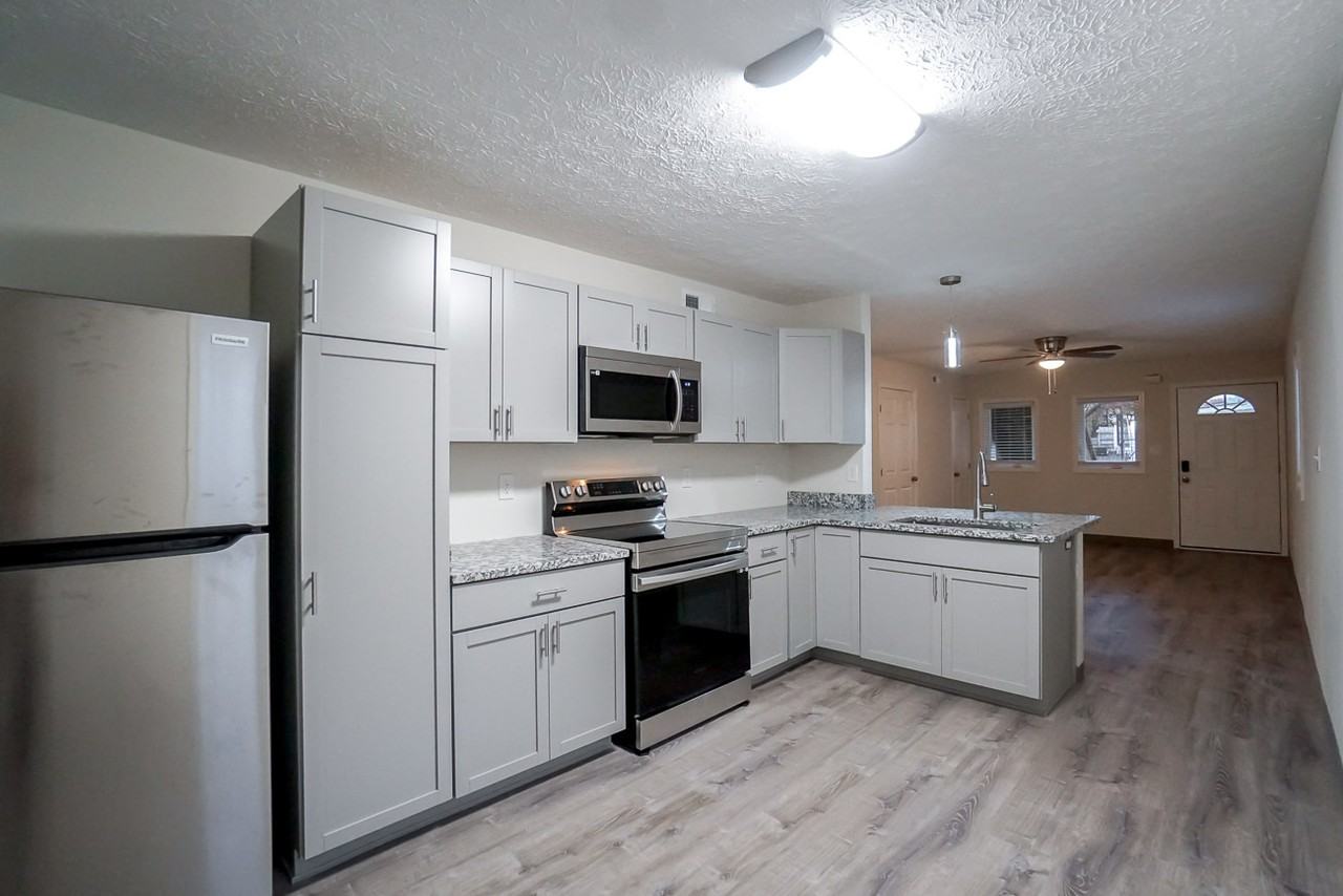 1638 West Kentucky Street - Photo 4 of 33