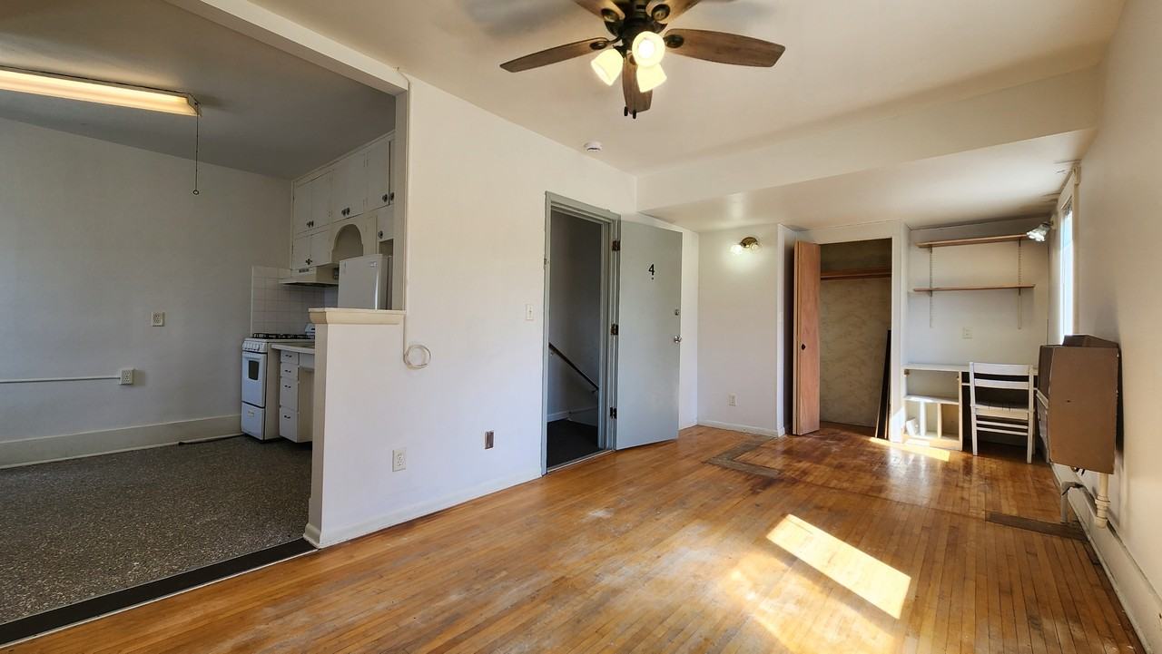 1121 2nd Ave S - Photo 2 of 12