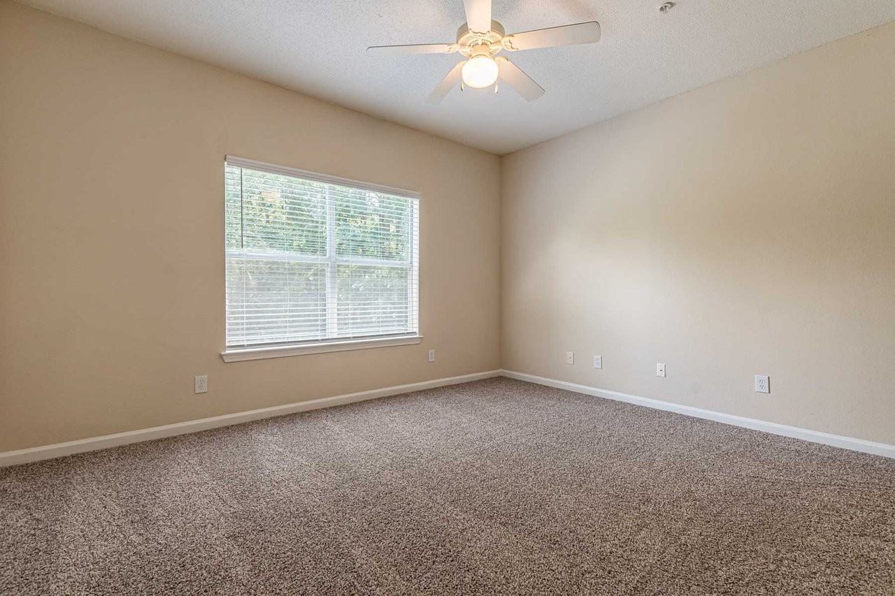 Villas at Newnan Crossing - Photo 6 of 42