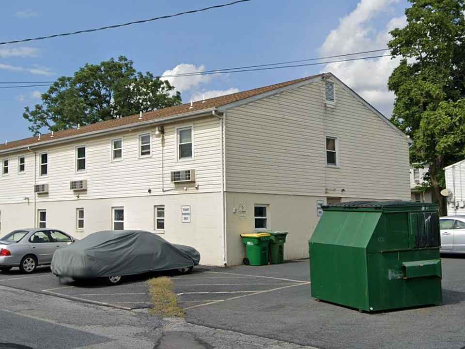 41 Peters Avenue - Photo 2 of 8