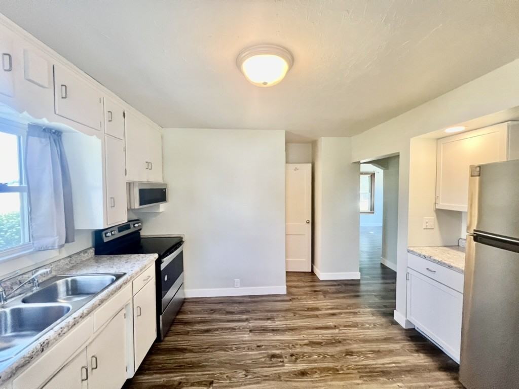 1032 N Rapids Road - Photo 4 of 13