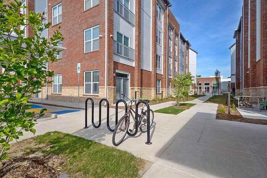 River House Apartments - Photo 4 of 50