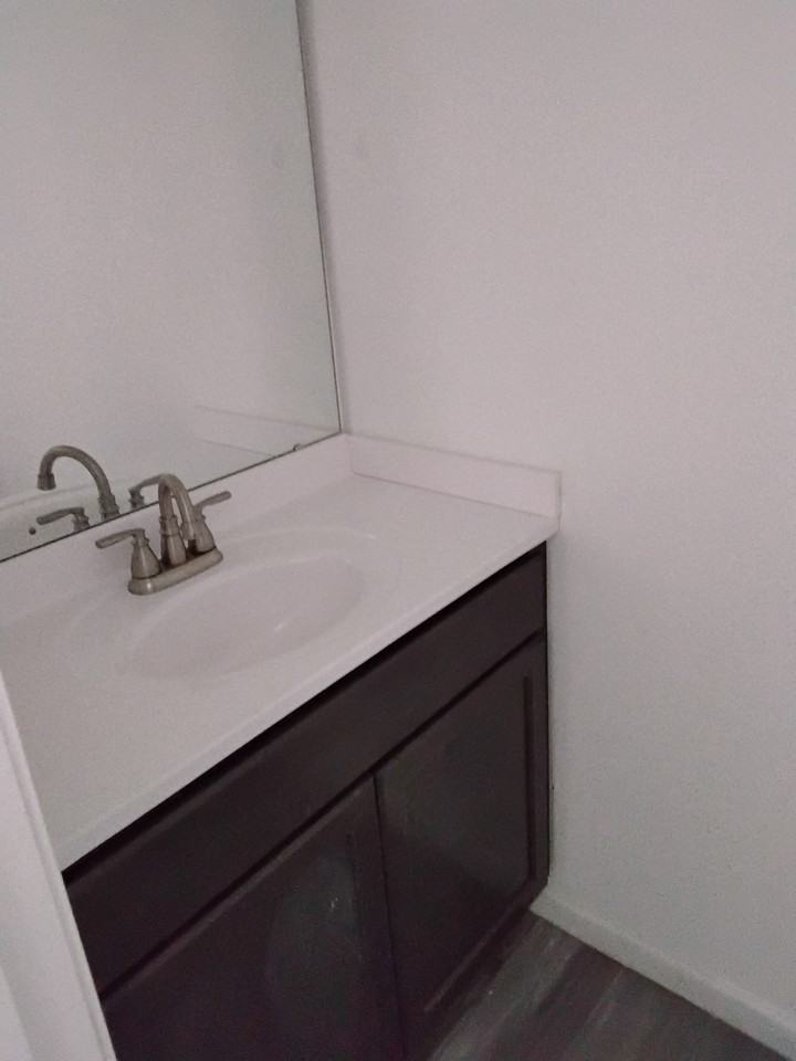 7633 Blackberry Ln - Photo 2 of 11