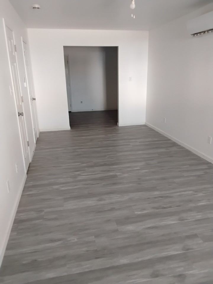 7633 Blackberry Ln - Photo 3 of 11