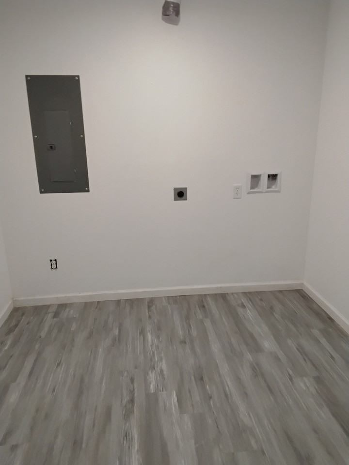 7633 Blackberry Ln - Photo 5 of 11