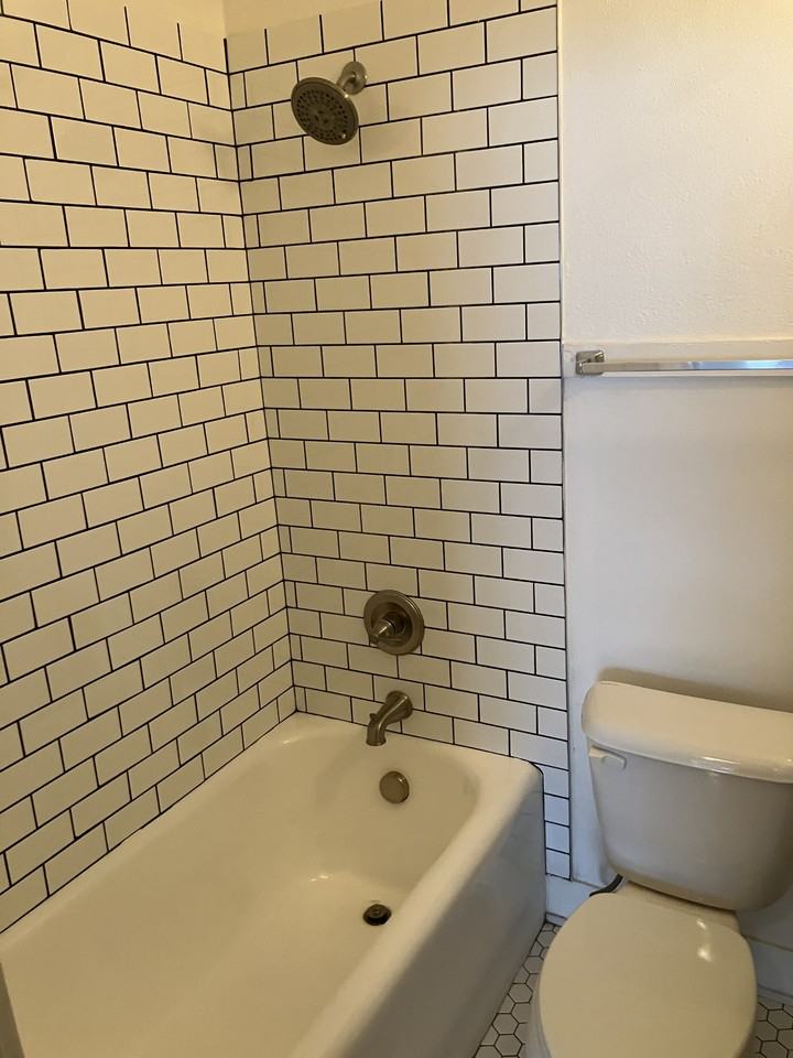 Silvers/Winchester 224 5th St - Photo 3 of 6