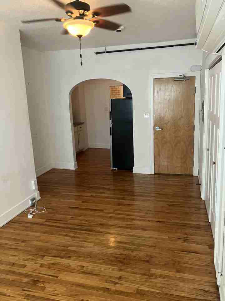 Silvers/Winchester 224 5th St - Photo 4 of 6