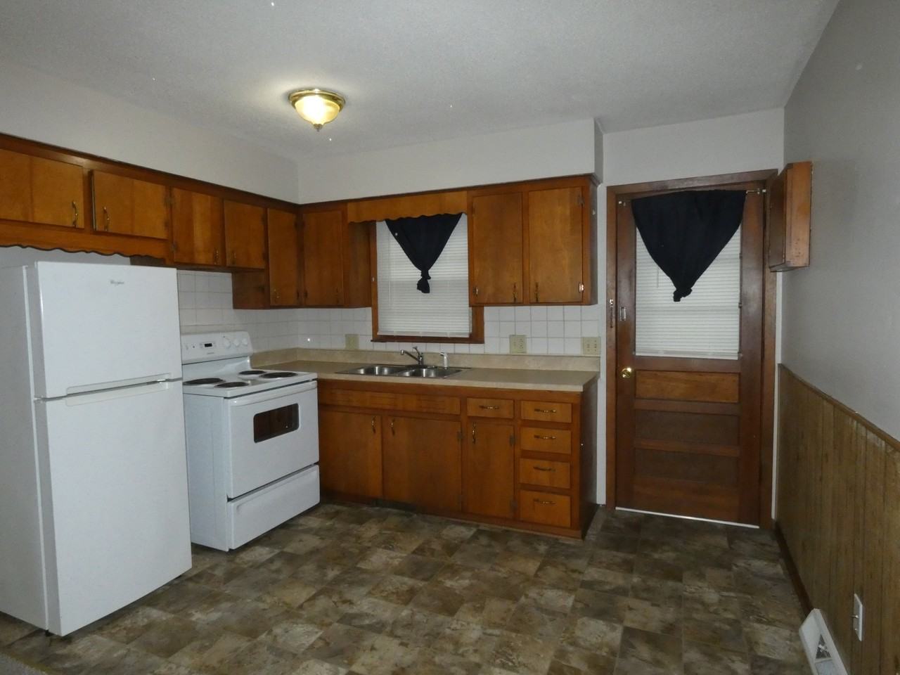 604 East Street, - Photo 7 of 13