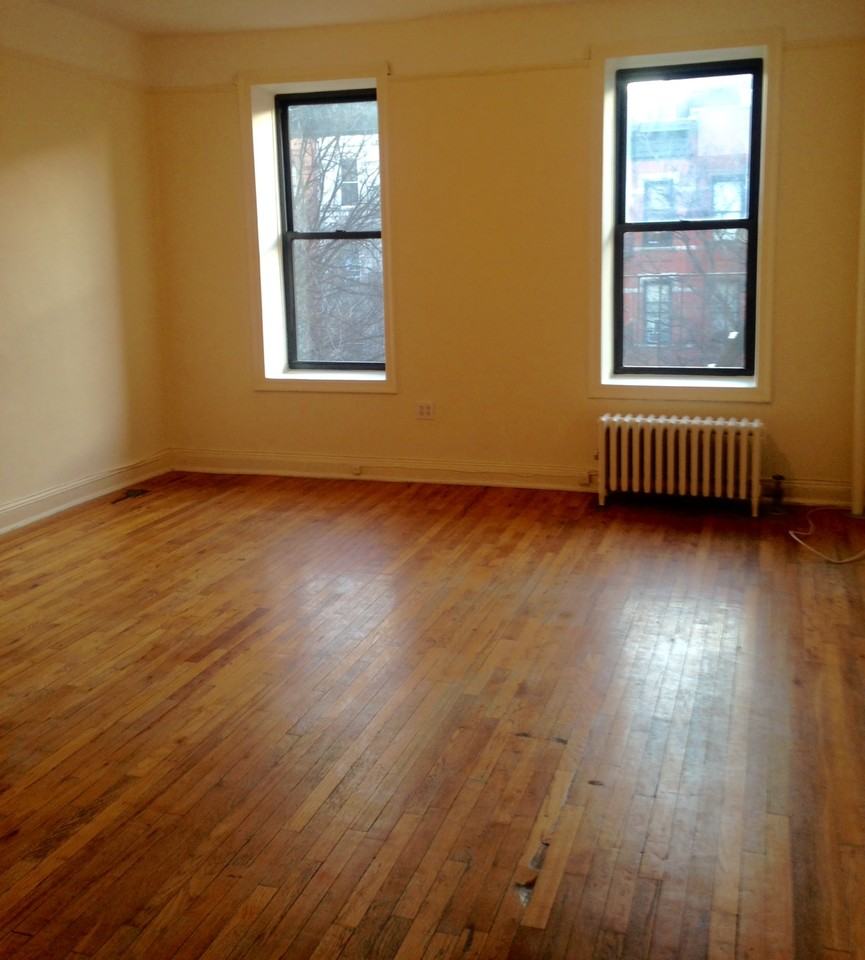 Columbus Ave & W 106th St #4e