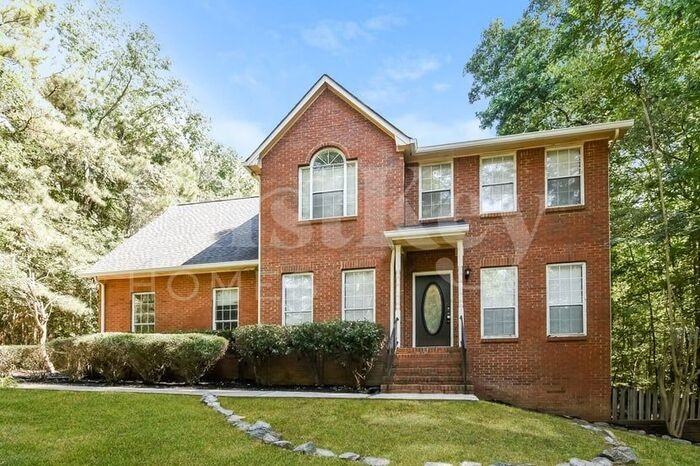 215 Winfair Dr - Photo 2 of 15