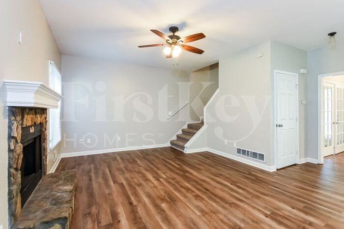 215 Winfair Dr - Photo 3 of 15