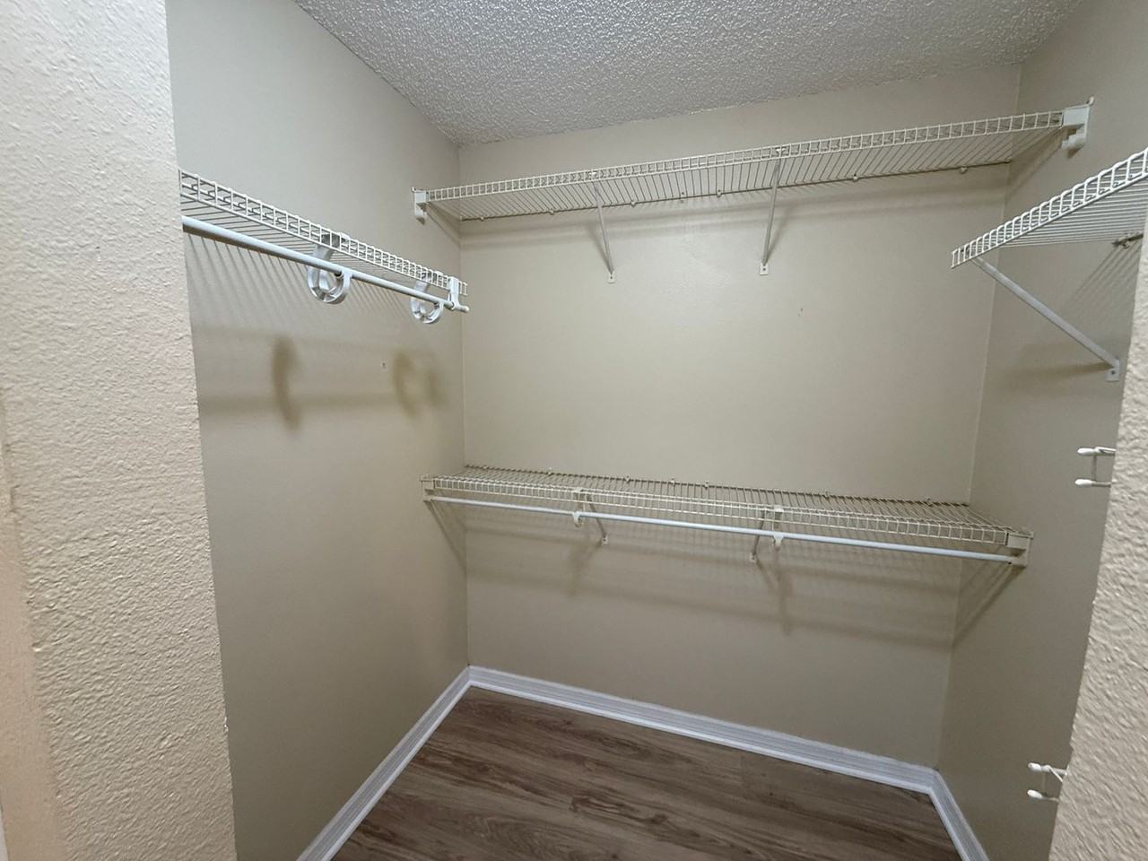 3216 Tealwood Ter - Photo 7 of 15