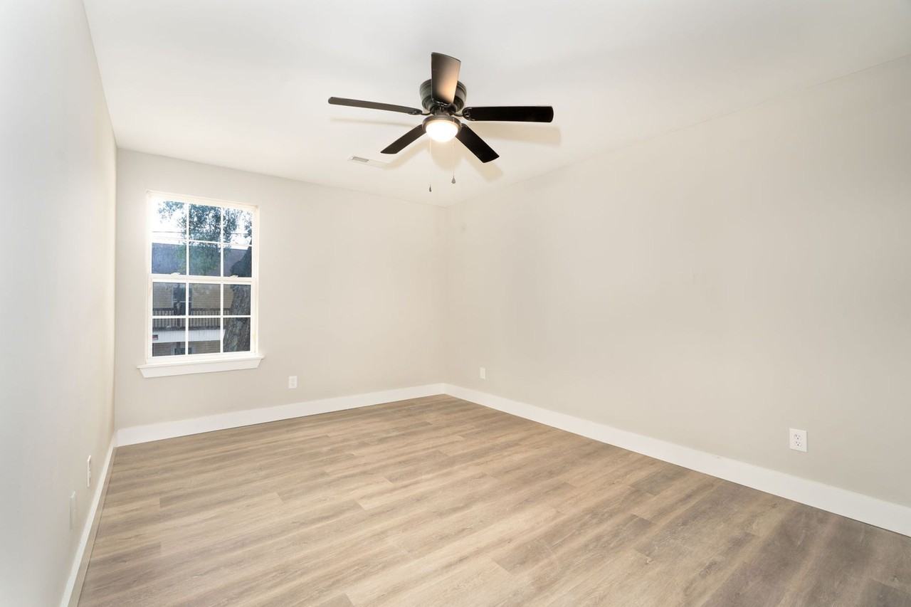 Flats on Florida 3314 - Photo 6 of 31