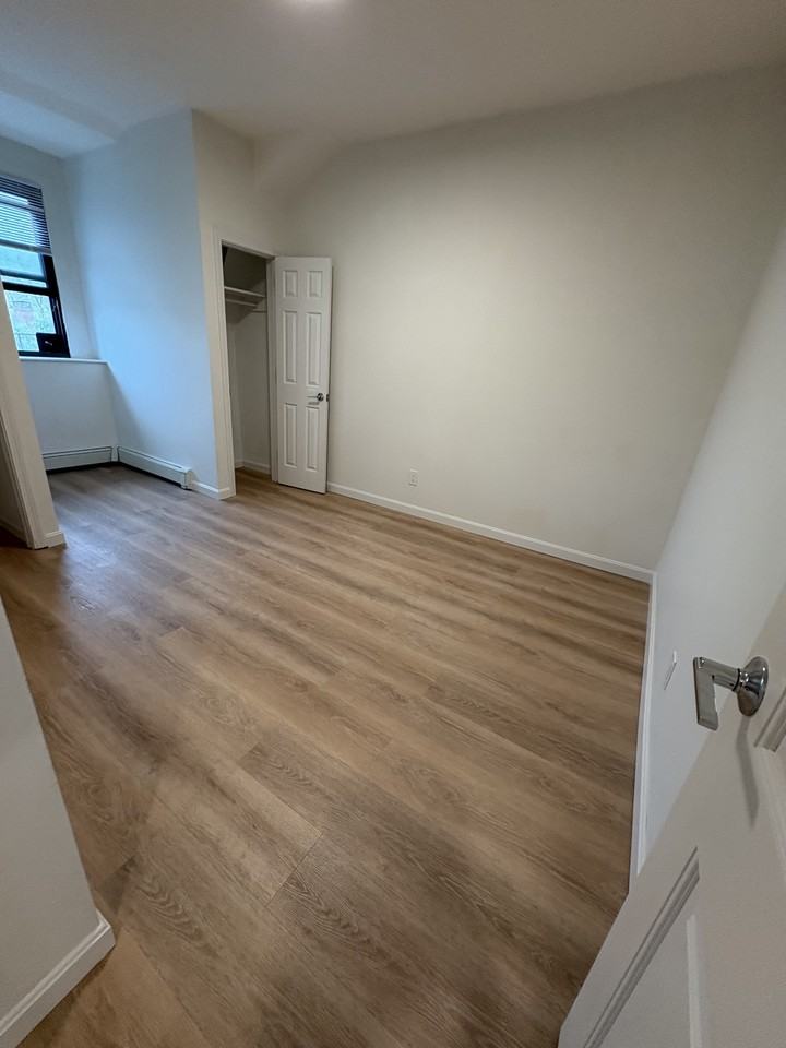 521 Massachusetts Ave #5 - Photo 7 of 16