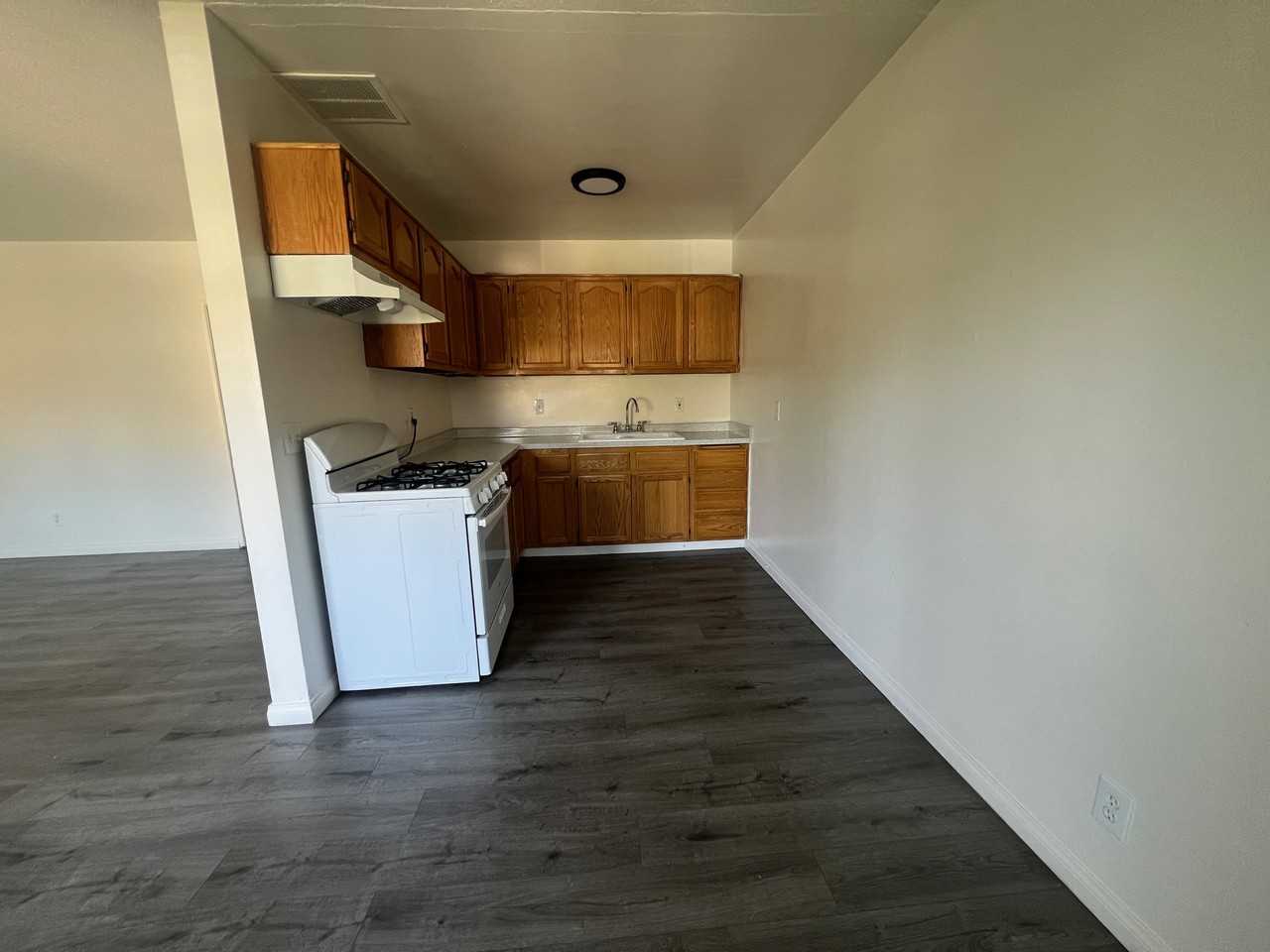 333 N Rockvale Ave #25 - Photo 2 of 8