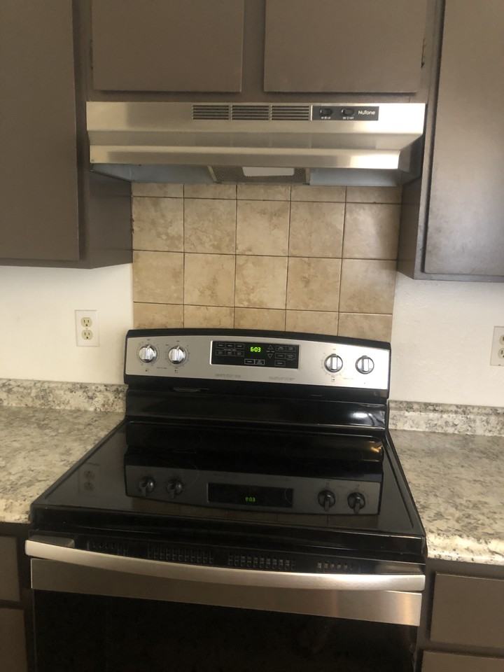 1928 E Bridgeport Ave #NA - Photo 7 of 18