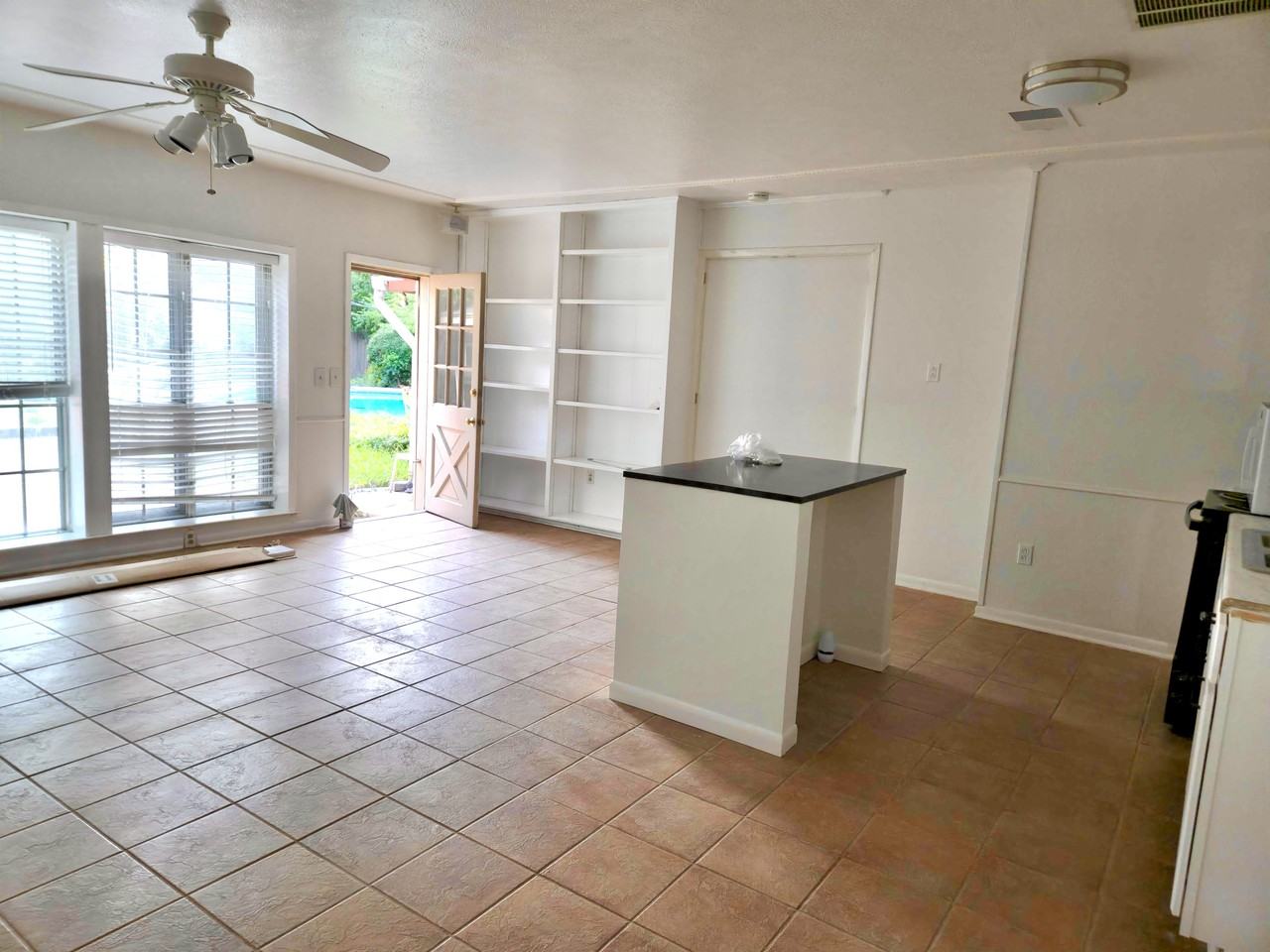 2425 Sherwood Dr #A - Photo 5 of 6