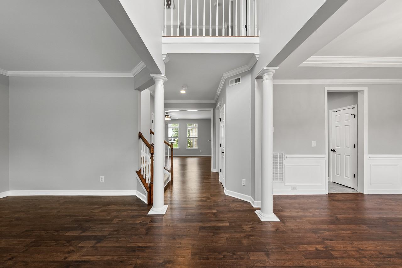 1004 Crinoline Ln #NA - Photo 3 of 21