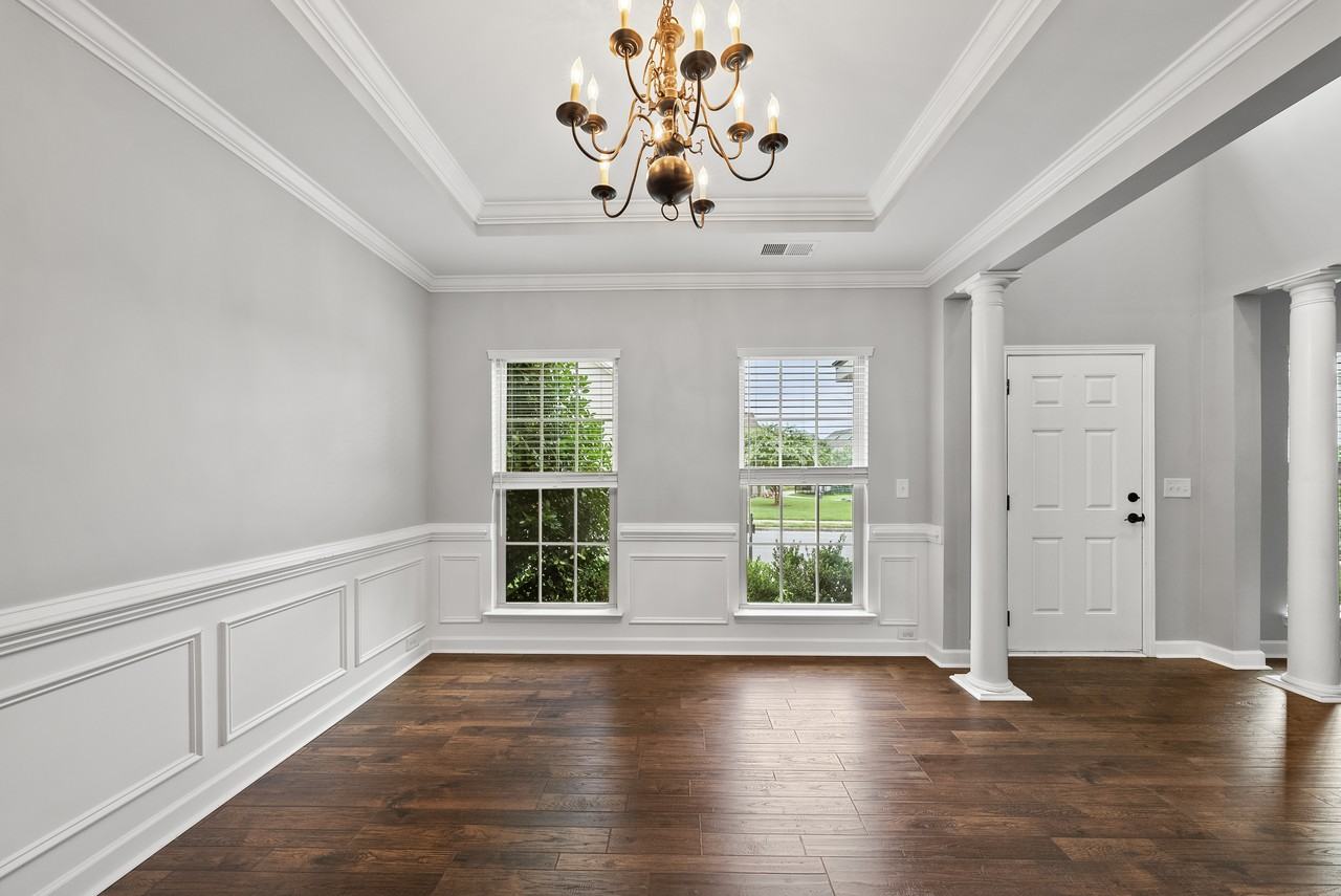 1004 Crinoline Ln #NA - Photo 4 of 21