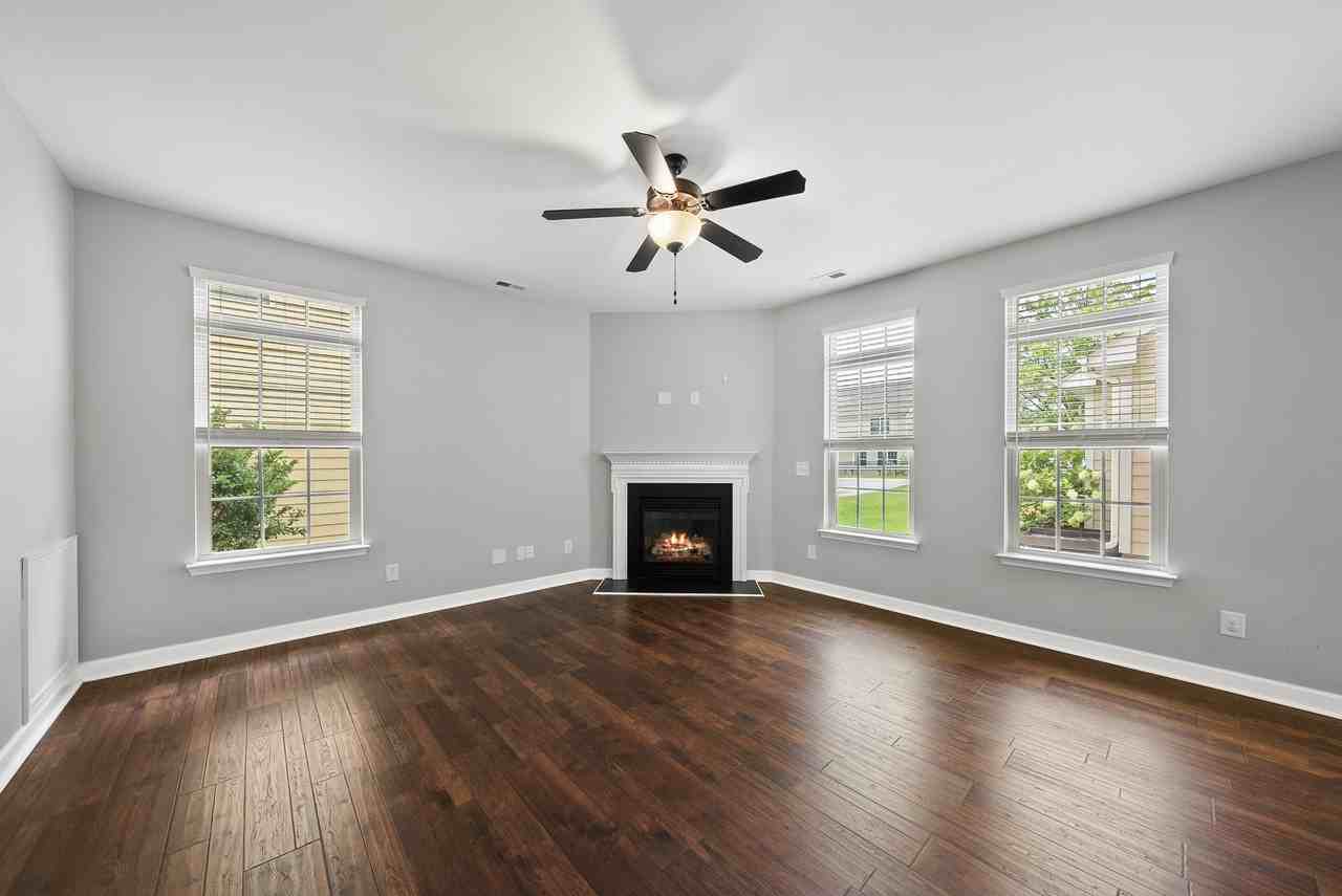 1004 Crinoline Ln #NA - Photo 6 of 21