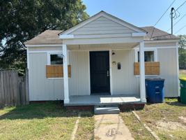 featured image of 225 College Park Cir