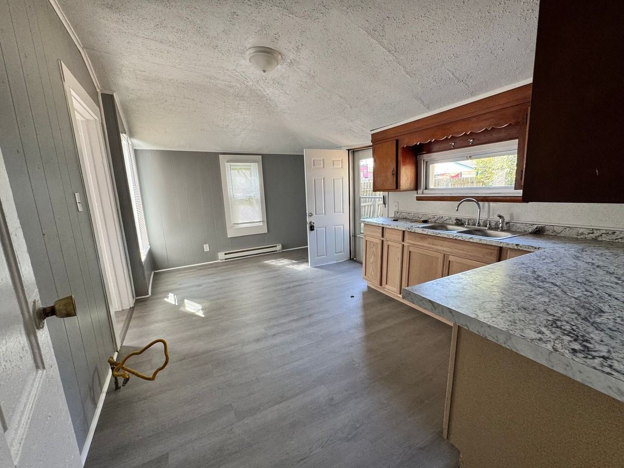 2023 N Erie St - Photo 7 of 14