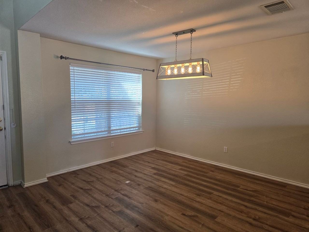 333 Outfitter Dr - Photo 5 of 31