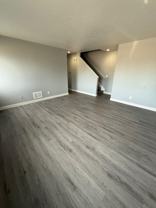 OTE3017 - Photo 1 of 1