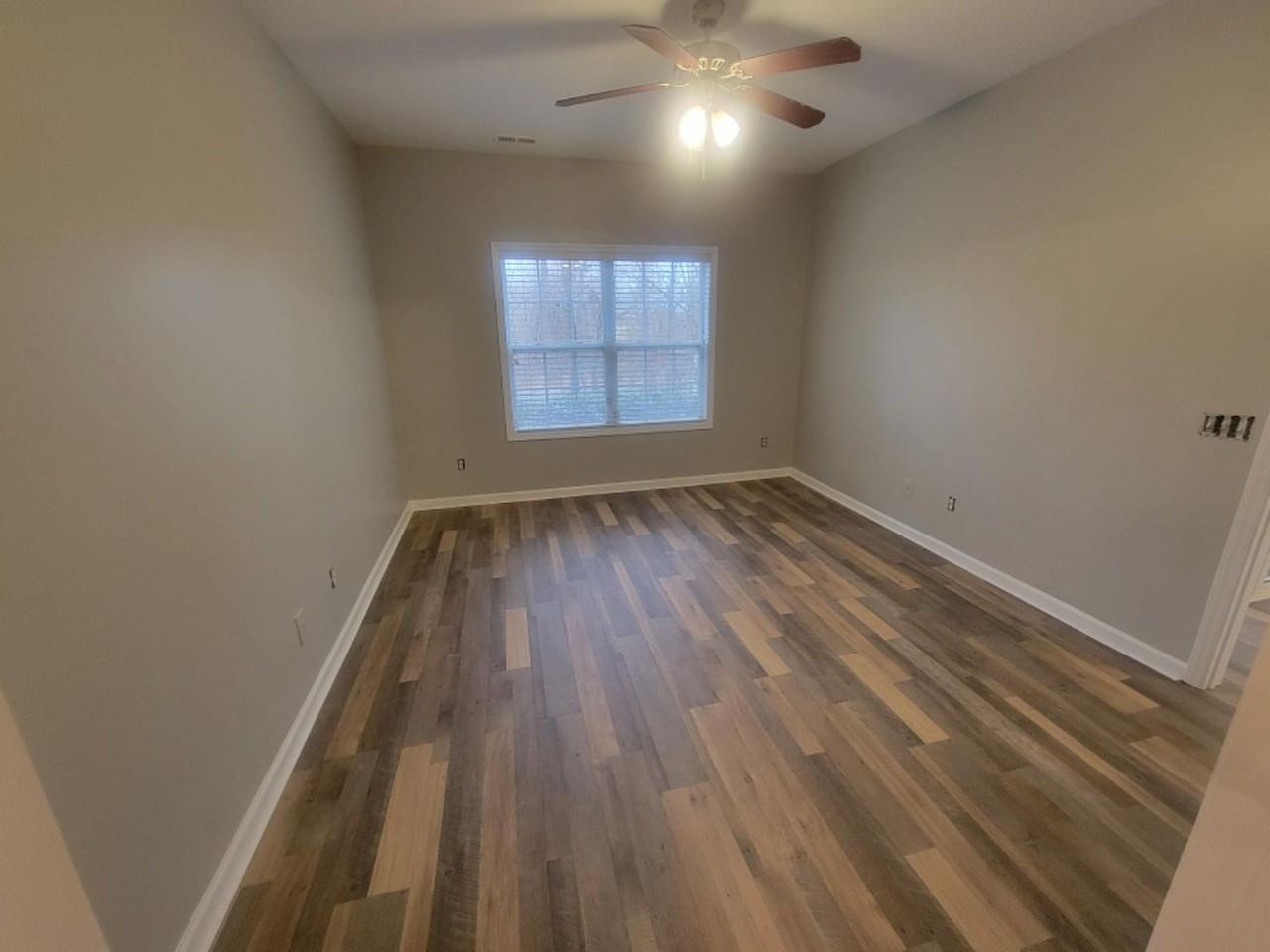 1013 Claret Ln - Photo 7 of 8