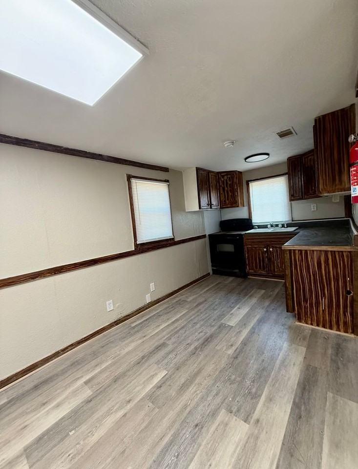 114 Benny Rd - Photo 4 of 12