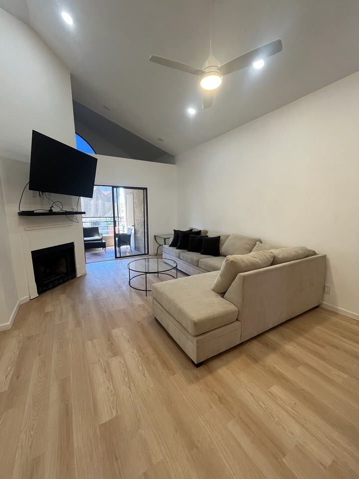 10301 N 70th St #222 - Photo 2 of 13