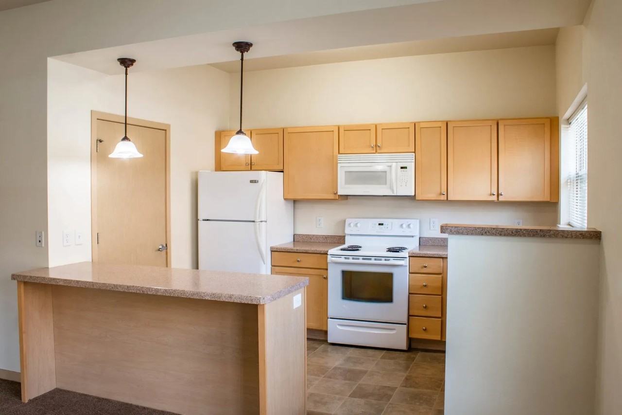 706 Fulton Street - Photo 2 of 50