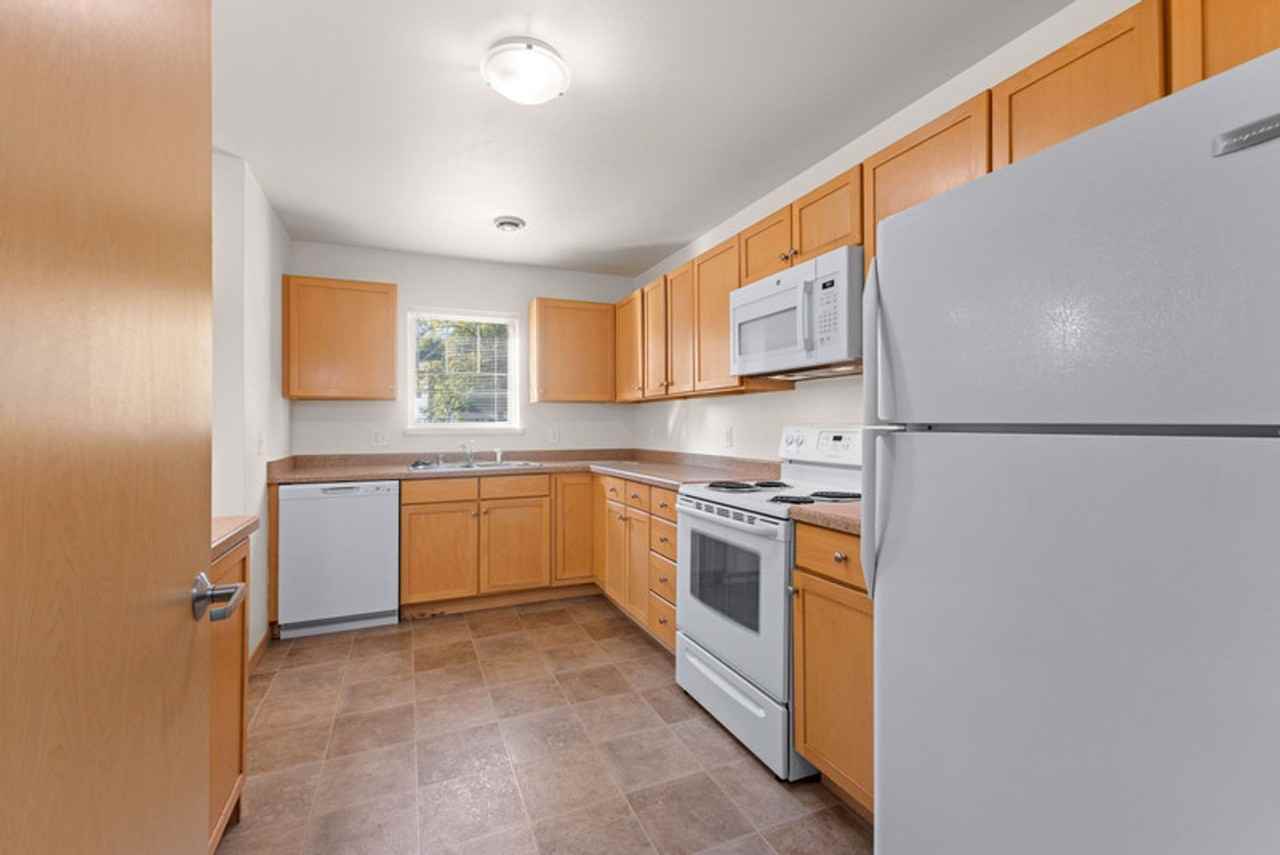 706 Fulton Street - Photo 6 of 50