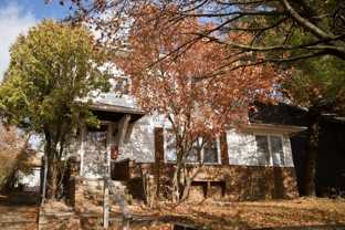 206 E Lutz Ave - Photo 1 of 1