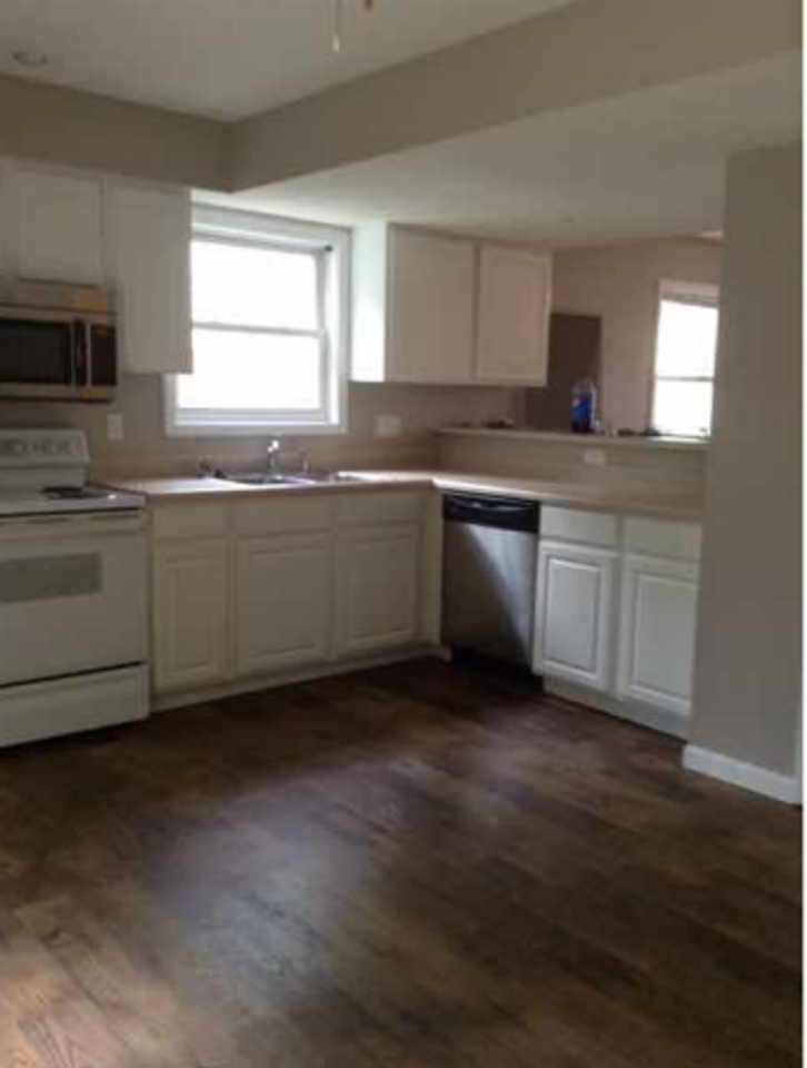 3351 S Oaklawn Cir - Photo 4 of 18