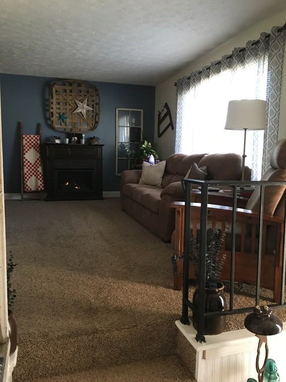 1787 E Cherry Ln - Photo 3 of 10