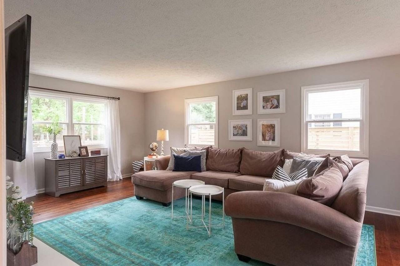 2212 East Queens Way - Photo 5 of 32