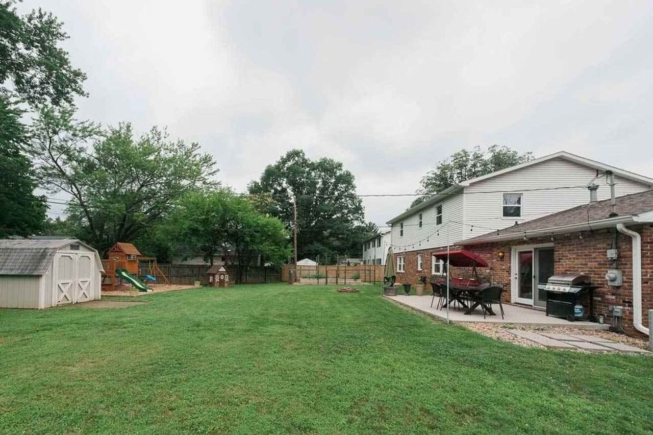 2212 E Queens Way - Photo 5 of 34