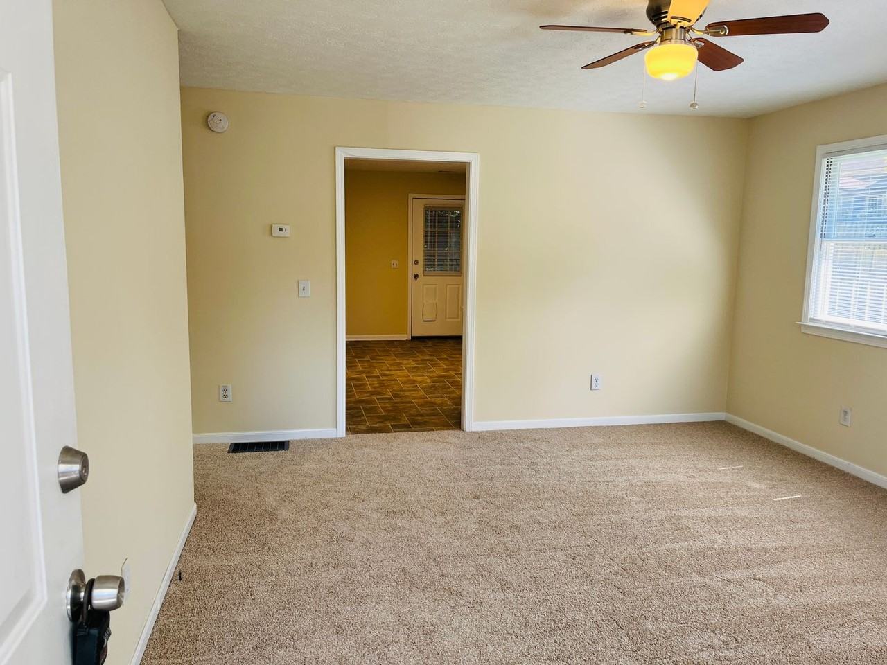 25 Saint Clair St - Photo 3 of 36