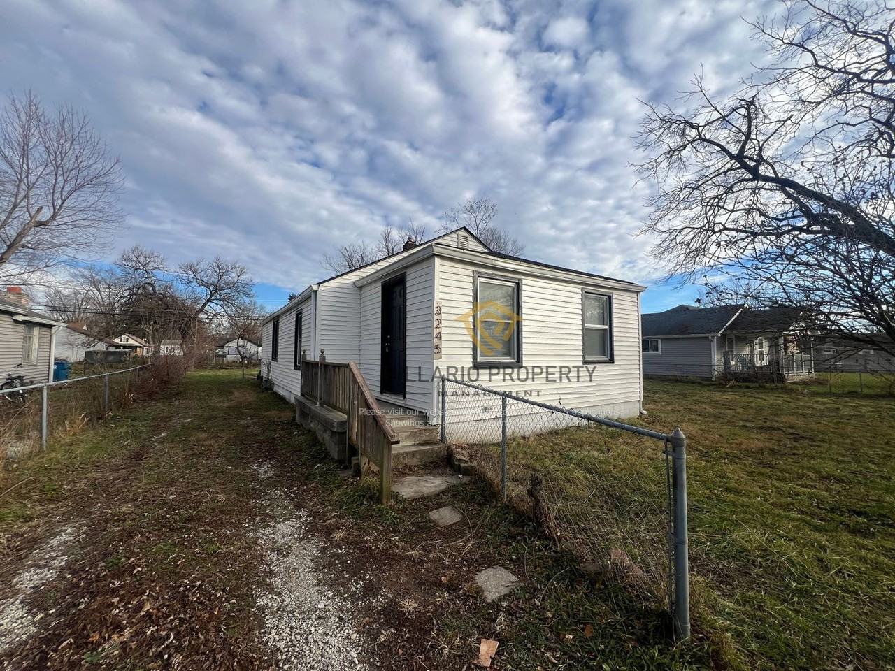 3245 Foltz St - Photo 3 of 22