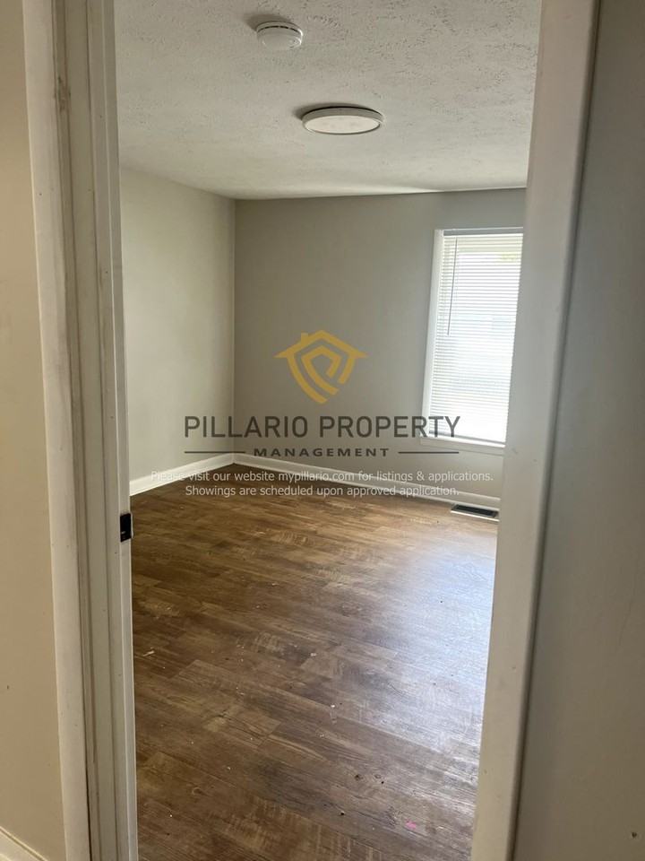 3245 Foltz St - Photo 6 of 22